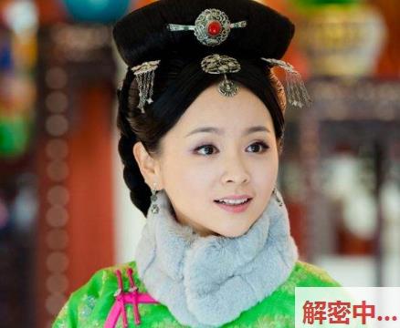 高清蓝光你的kk黑短发闪亮服装主题人物COS 旗袍搭配红白披风 假小旗杆私人放松模式快乐满格柔润状态