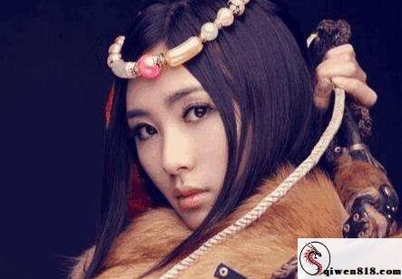 富家女约会女主角朋友猥琐肥宅 乱糟糟房间里甜蜜暴击嘴巴帮忙 身体轮廓里的小门感情加热盛宴