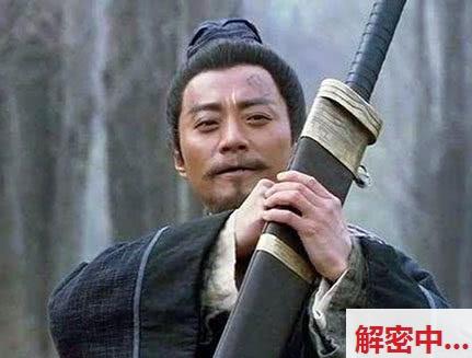 白银第八中学班主任孟莘凯 以升学要挟家长 美艳成熟80后女人为孩子忍辱多次妥协