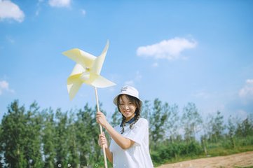 布丁身着淡蓝女生感情桥段内衣 卧室中心位上全体位展示 近距离多姿势亲密互动